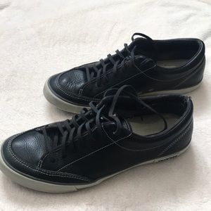 SeaVees Black Westwood leather tennis shoes.